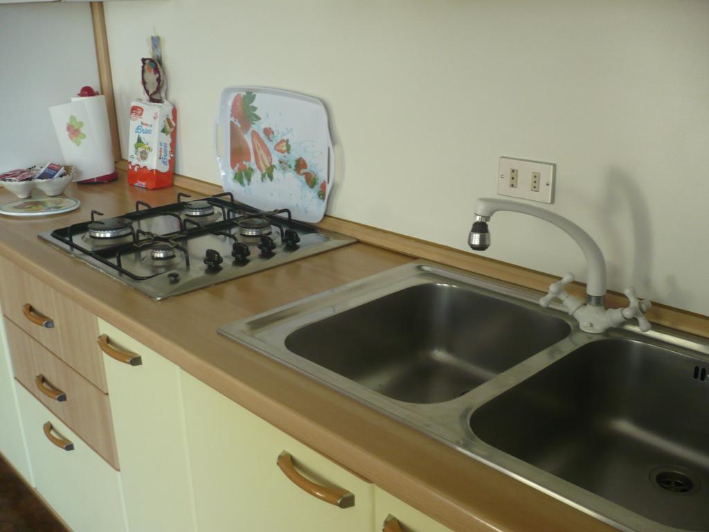Appartamento Michela Brenzone sul Garda Room photo